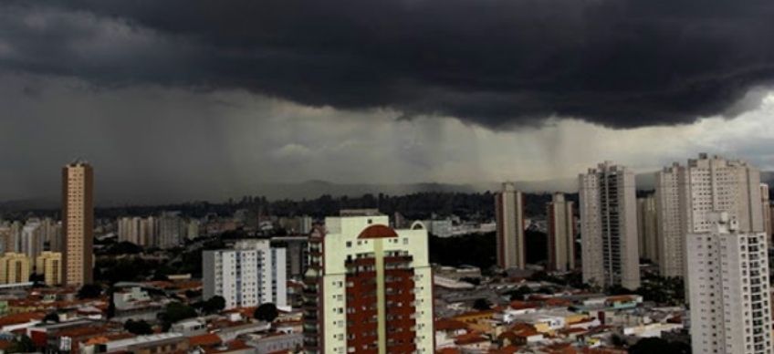 Chuva Preta no Brasil: Fenômeno Meteorológico em São Paulo